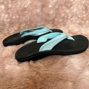 OluKai ‘Ohana sandals - Size 9